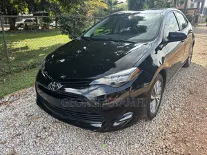 Toyota Corolla XLE (1.8L 4cyl 2A) 2019 Black