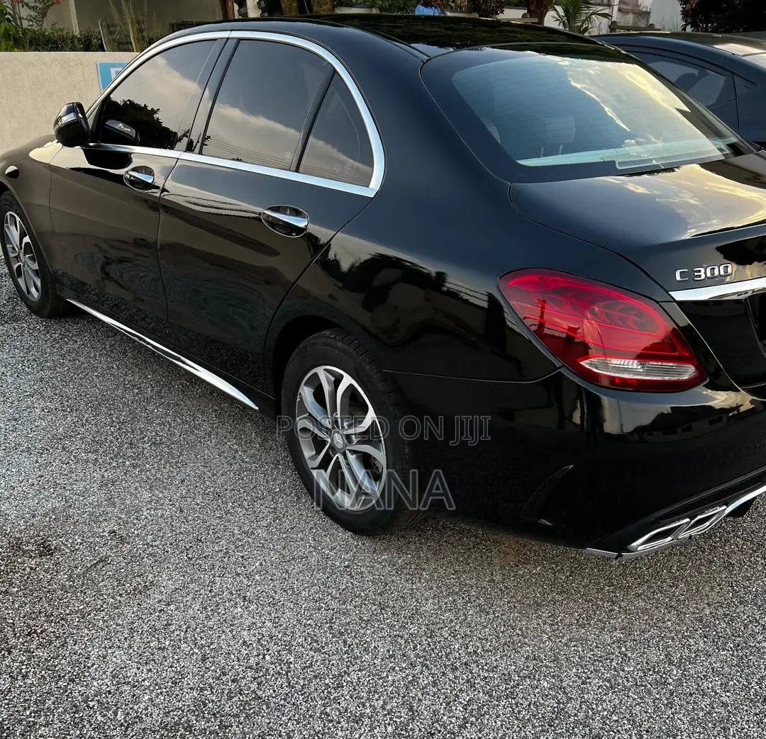 Mercedes-Benz C300 Luxury 4matic Sedan AWD (2.0L 4cyl 7A) 2017 Black