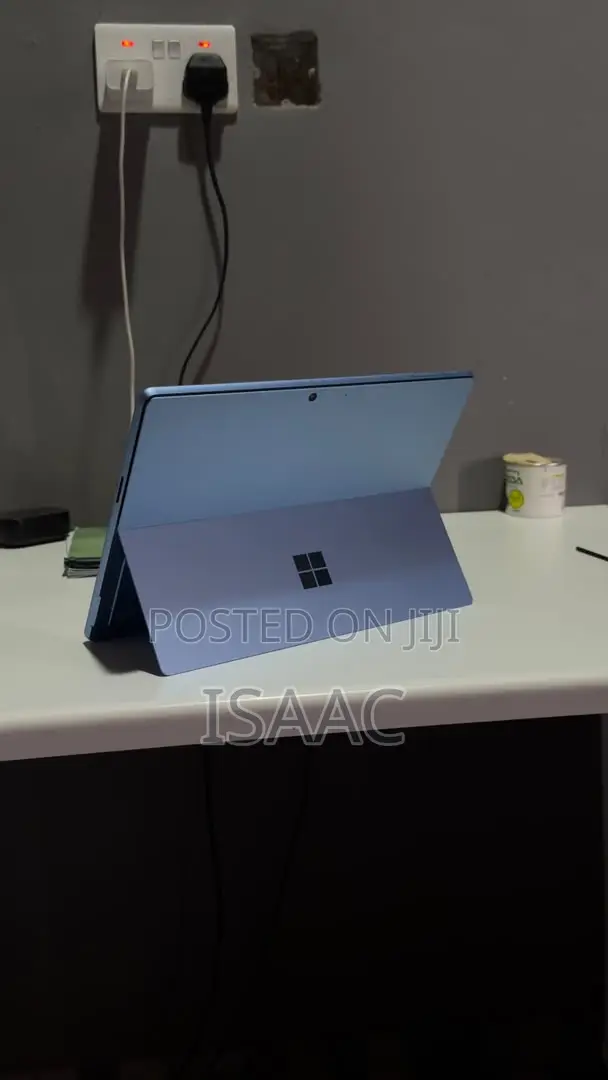 Laptop Microsoft Surface Pro 11th Edition, a Copilot+ PC 16GB SSD 512GB