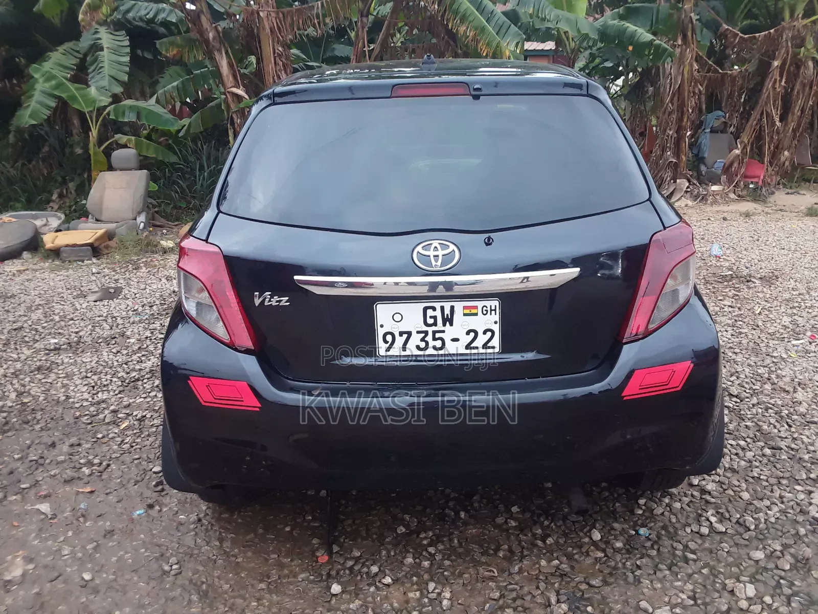 Toyota Vitz 2012 Black