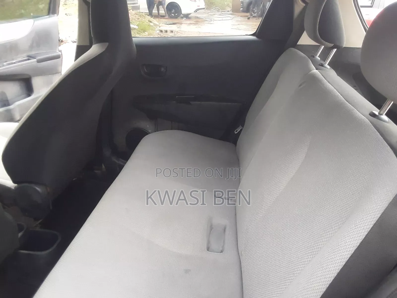 Toyota Vitz 2012 Black
