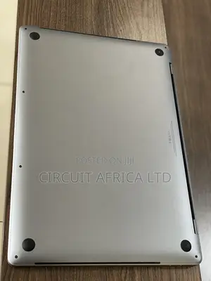 Laptop Apple MacBook Pro 16GB Intel Core i7 SSD 512GB