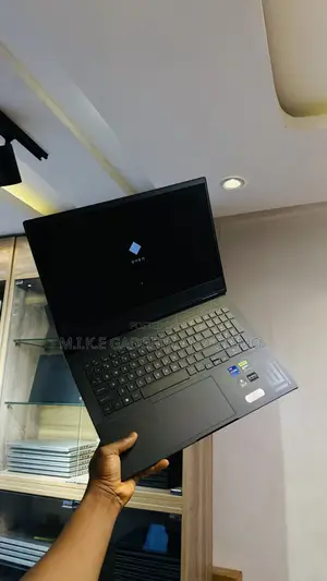 Laptop HP Omen 15-ce0xx 16GB Intel Core i9 SSD 1T