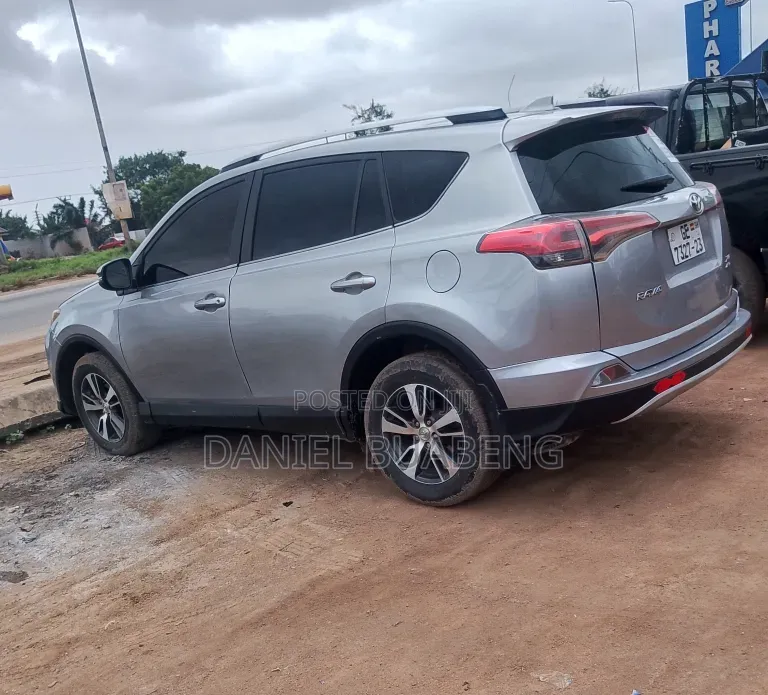Toyota RAV4 2017 Silver