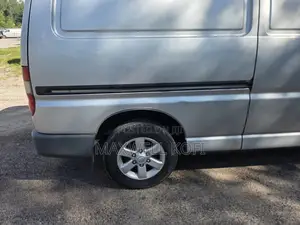 Toyota HiAce 2004 Silver