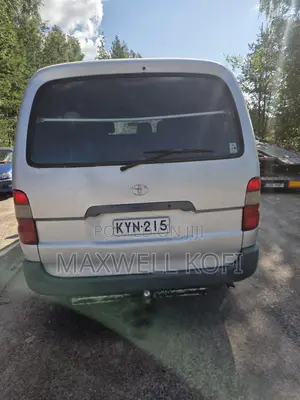 Toyota HiAce 2004 Silver