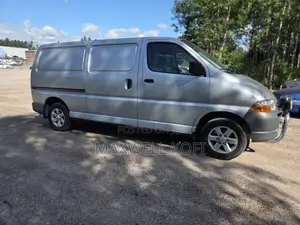 Toyota HiAce 2004 Silver