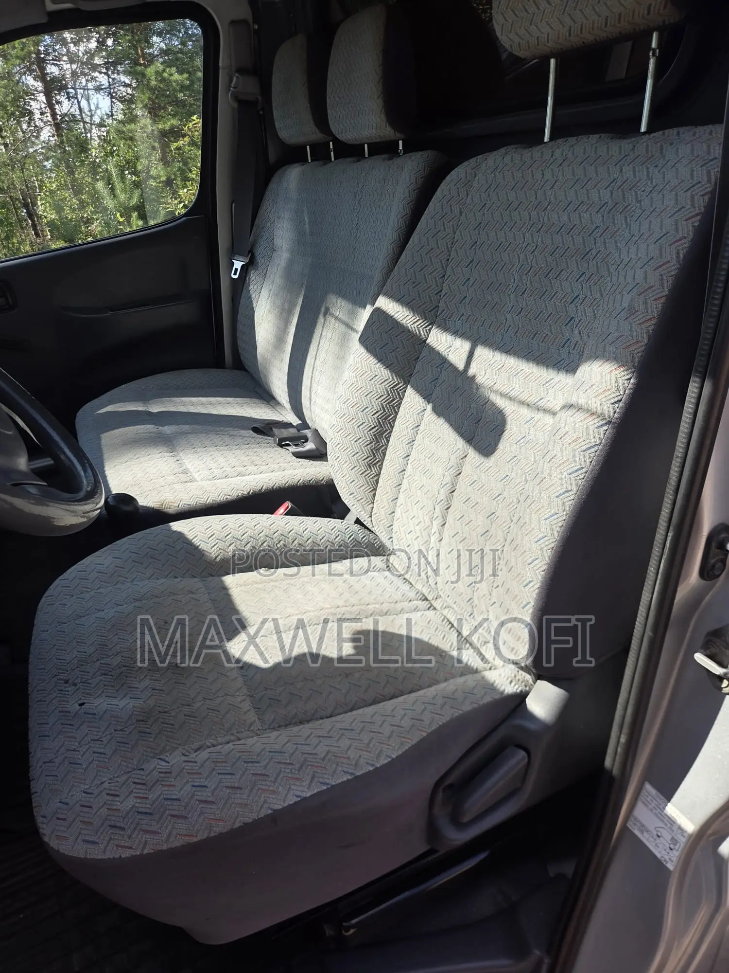 Toyota HiAce 2004 Silver