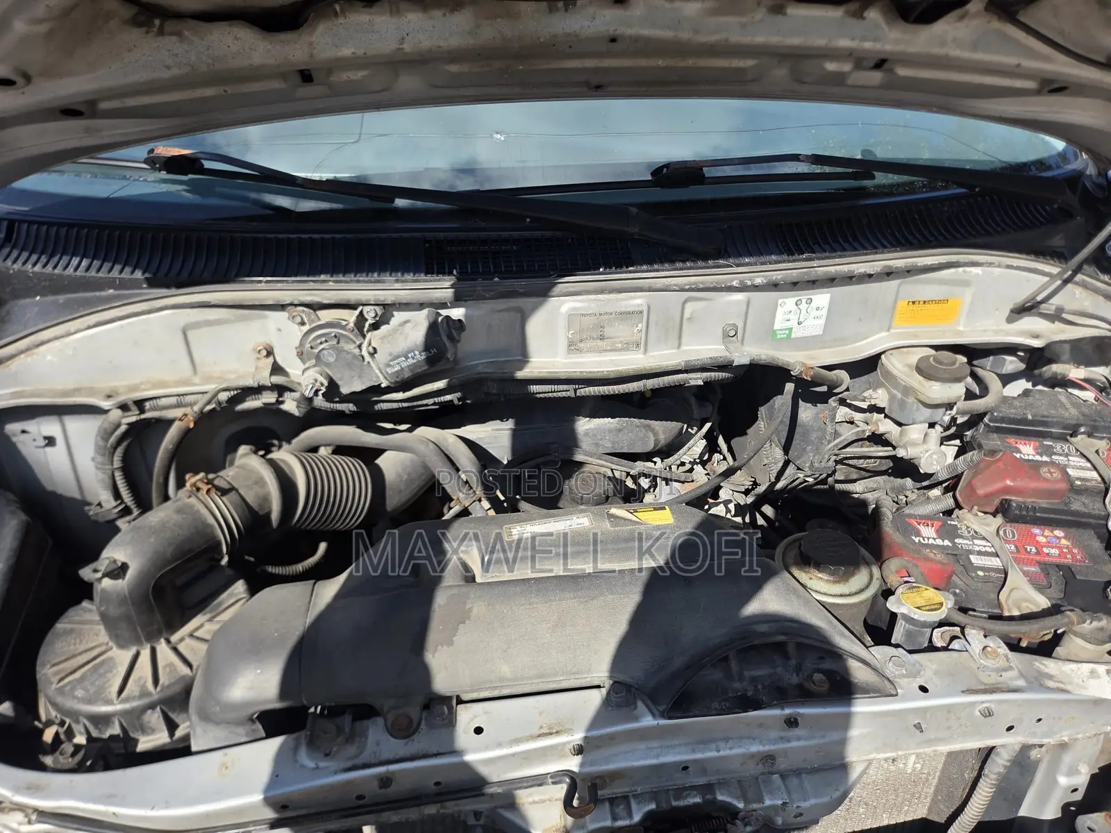 Toyota HiAce 2004 Silver