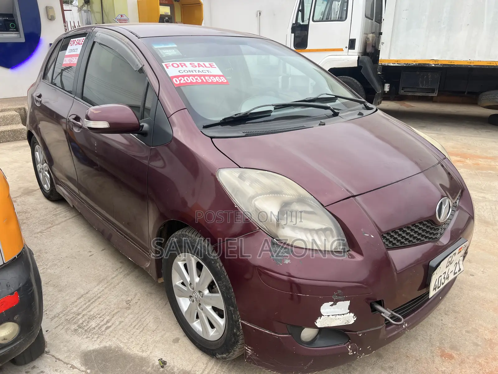 Toyota Vitz 1.3 AWD 3dr 2010 Burgundy