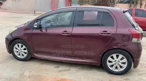 Toyota Vitz 1.3 AWD 3dr 2010 Burgundy