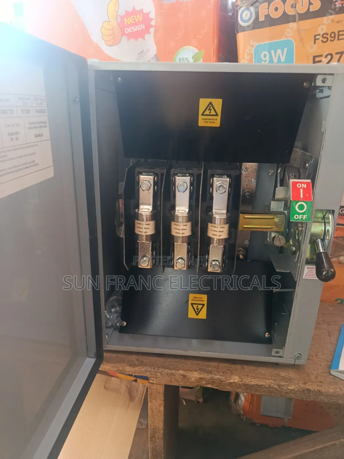 200Amps TPN Fuse