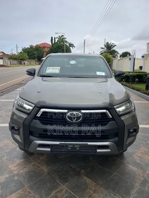 Toyota Hilux 2023 Green