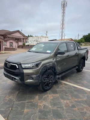 Toyota Hilux 2023 Green