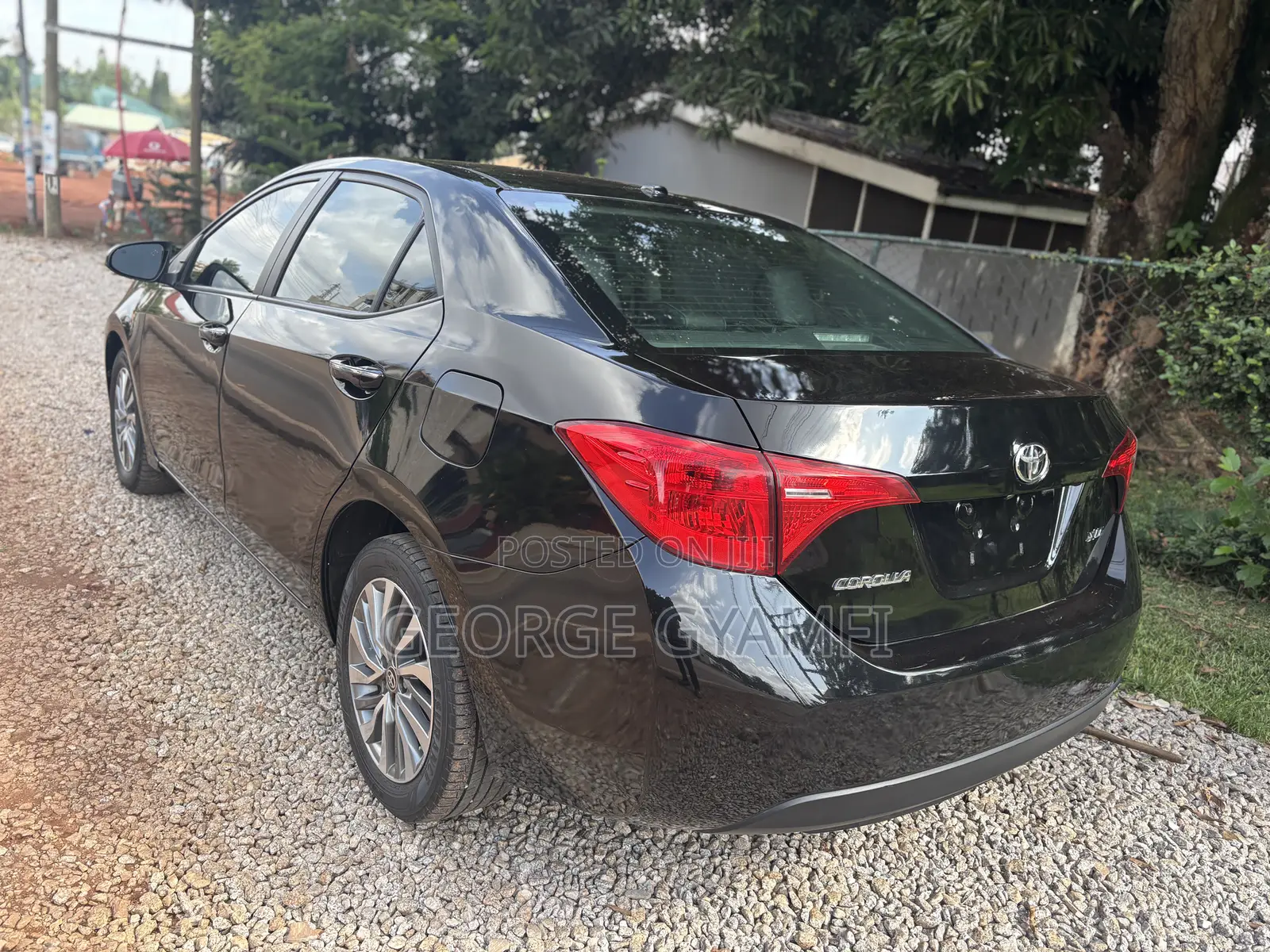 Toyota Corolla XLE (1.8L 4cyl 2A) 2019 Black