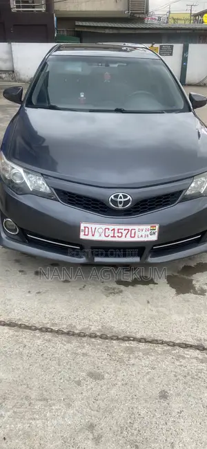 Toyota Camry SE 4dr Sedan (2.5L 4cyl 6A) 2012 Gray