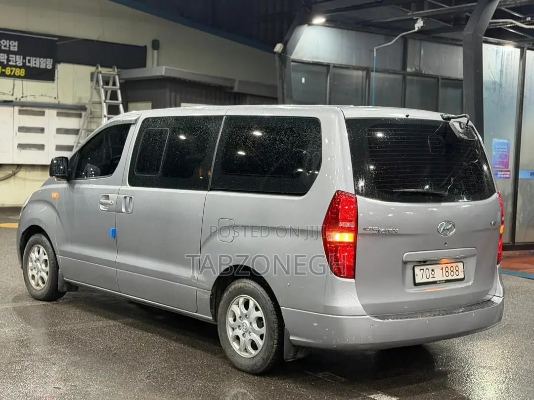 Hyundai H300 2015 Silver