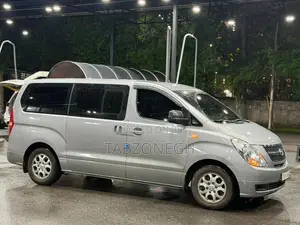 Hyundai H300 2015 Silver