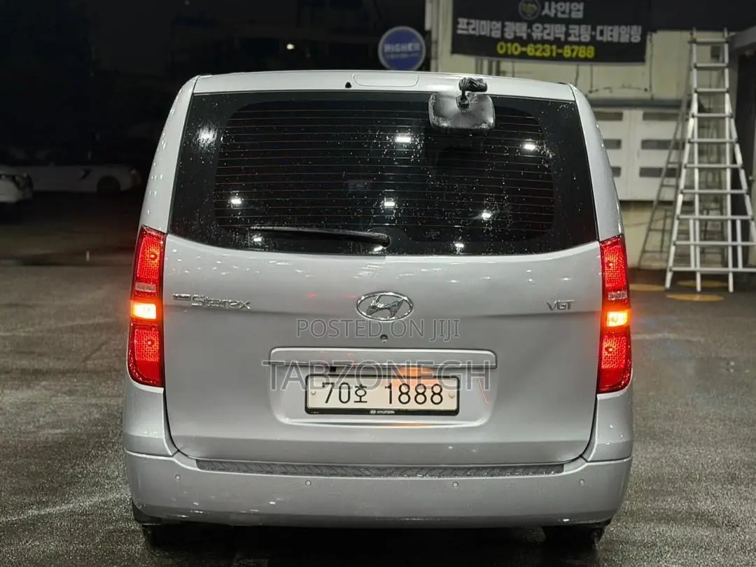 Hyundai H300 2015 Silver