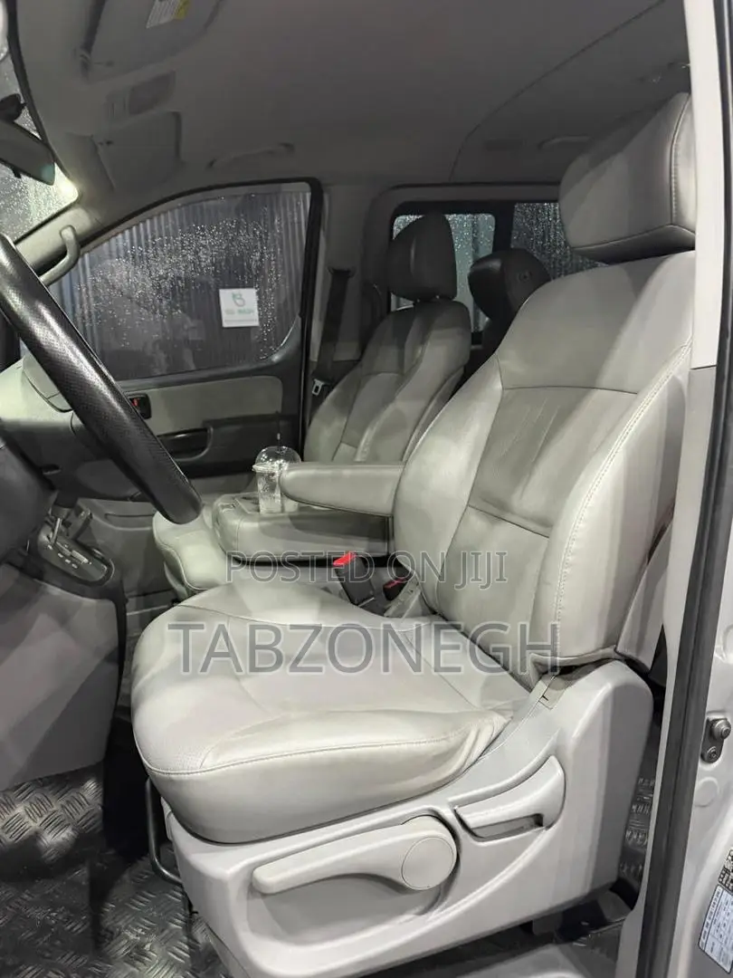 Hyundai H300 2015 Silver
