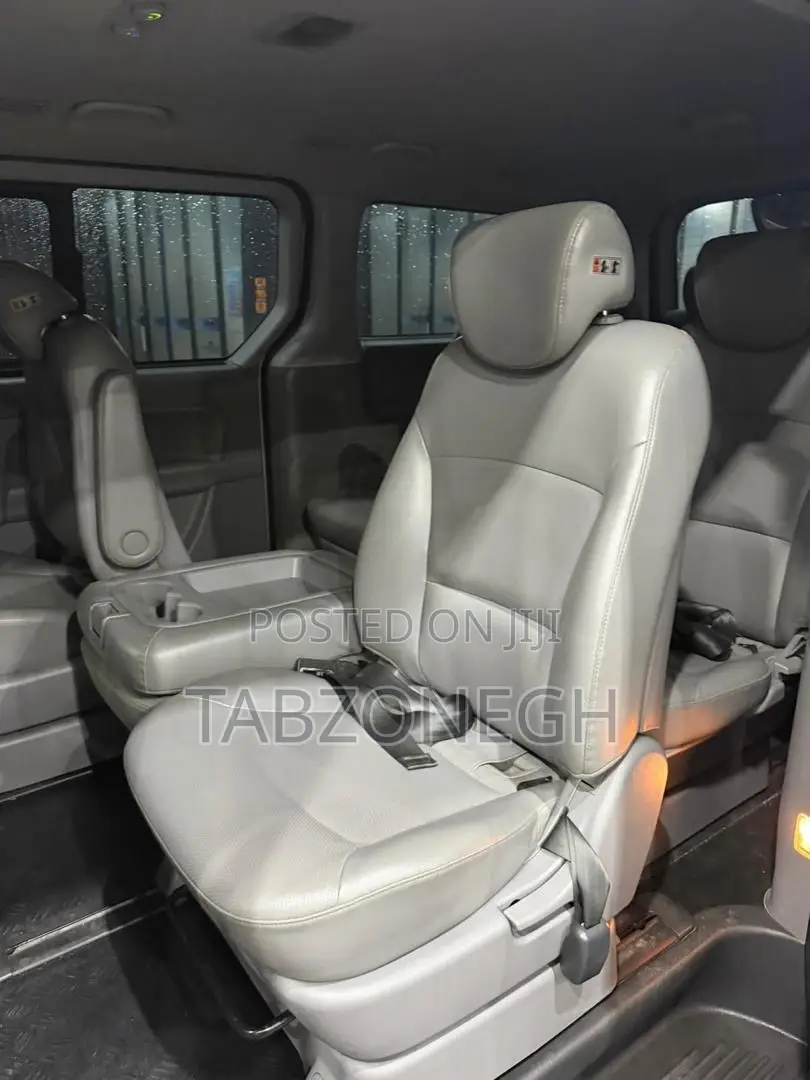 Hyundai H300 2015 Silver