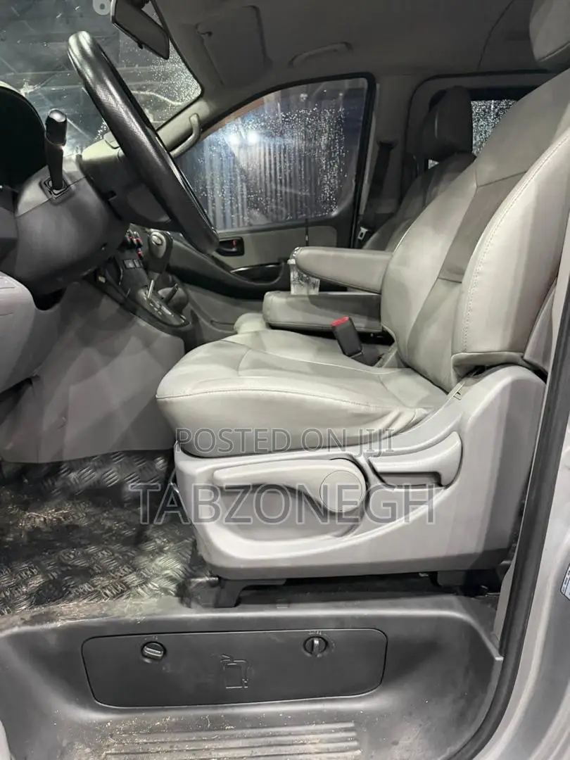 Hyundai H300 2015 Silver