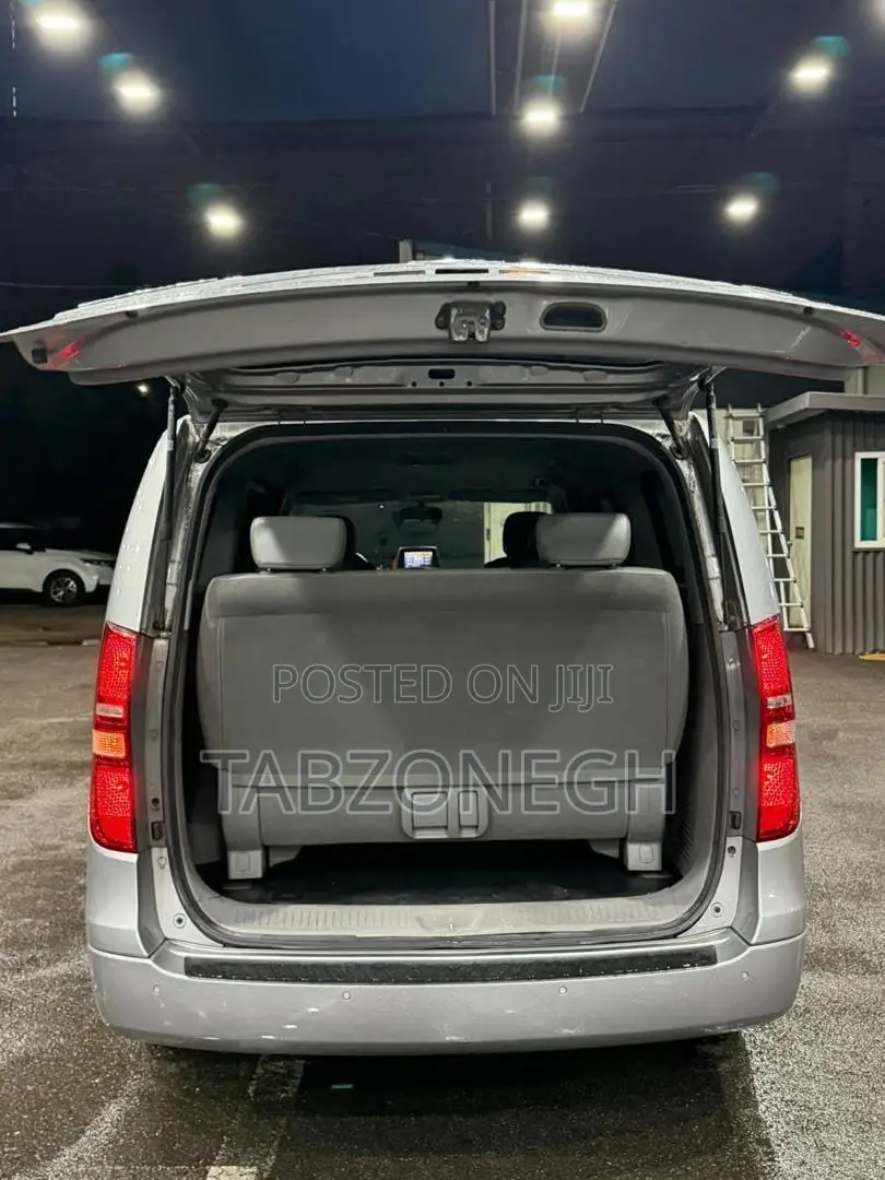Hyundai H300 2015 Silver