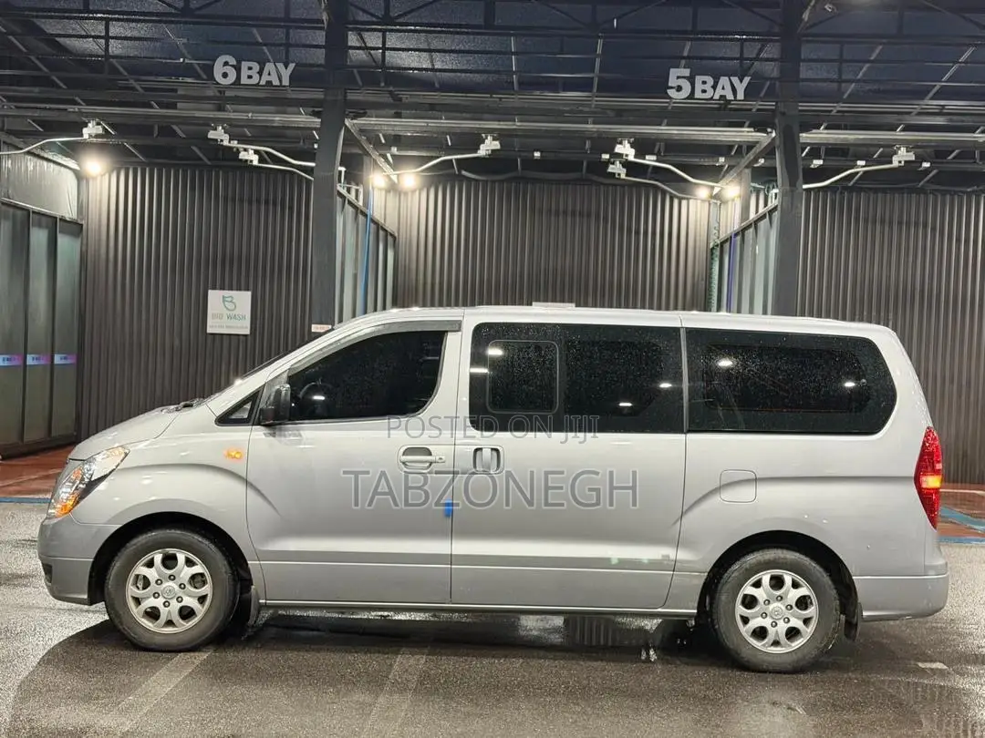 Hyundai H300 2015 Silver
