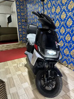 New Yamaha Majesty 2025 Black