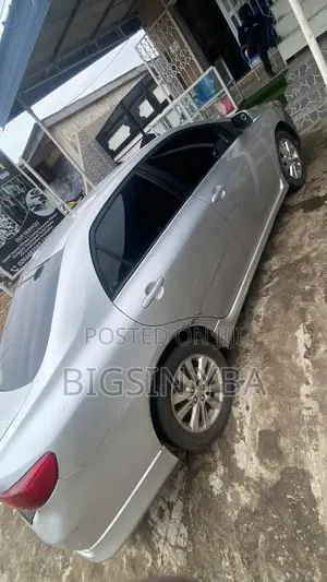 Toyota Corolla LE 4dr Sedan (1.8L 4cyl 4A) 2010 Silver