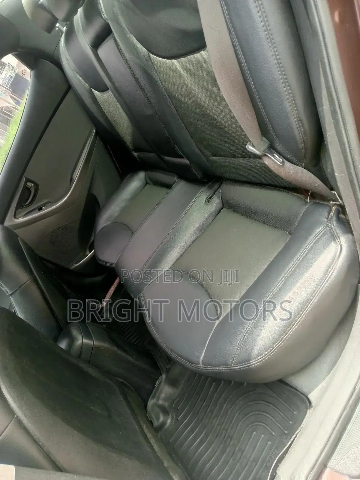 Hyundai Elantra 2012 Brown