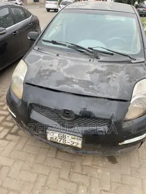 Toyota Vitz 1.3 AWD 5dr 2010 Black