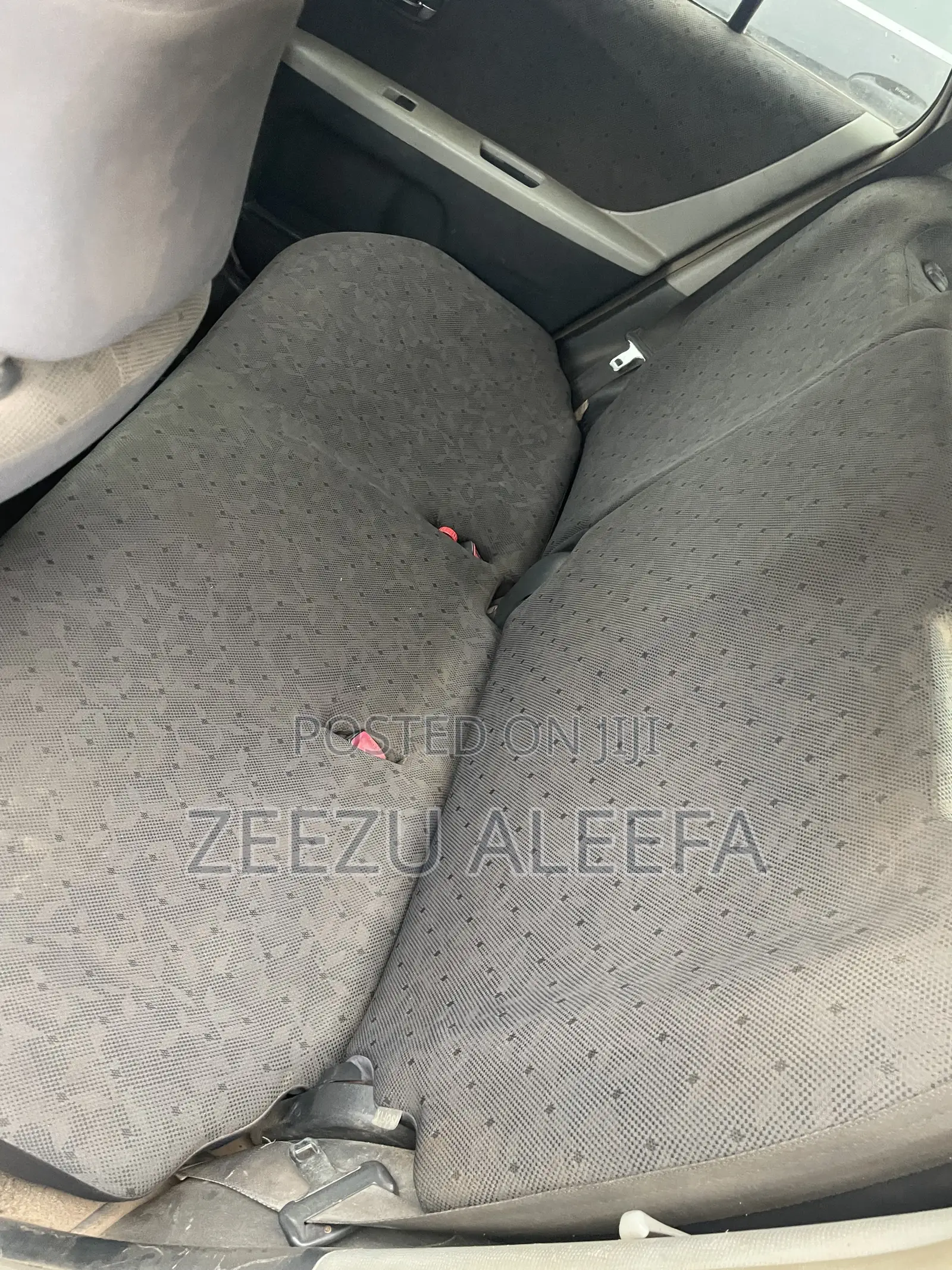 Toyota Vitz 1.3 AWD 5dr 2010 Black