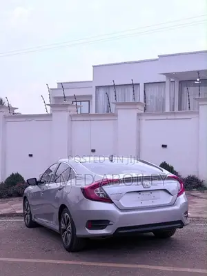 Honda Civic 2018 Silver