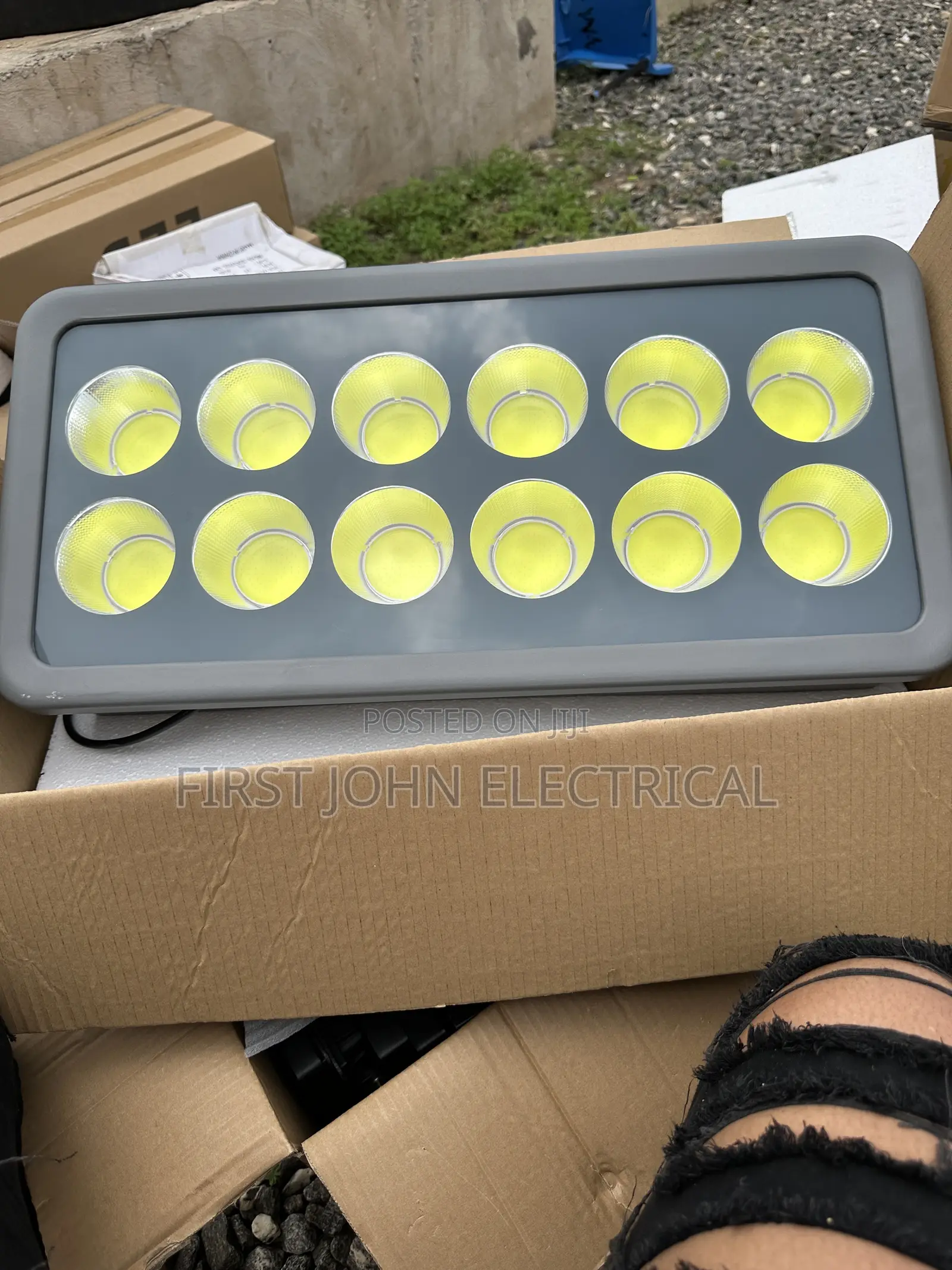 600Watt LED FLOOD LIGHT(heavy Duty)