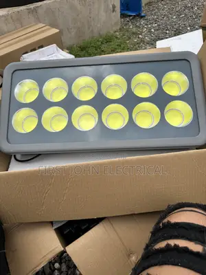 600Watt LED FLOOD LIGHT(heavy Duty)