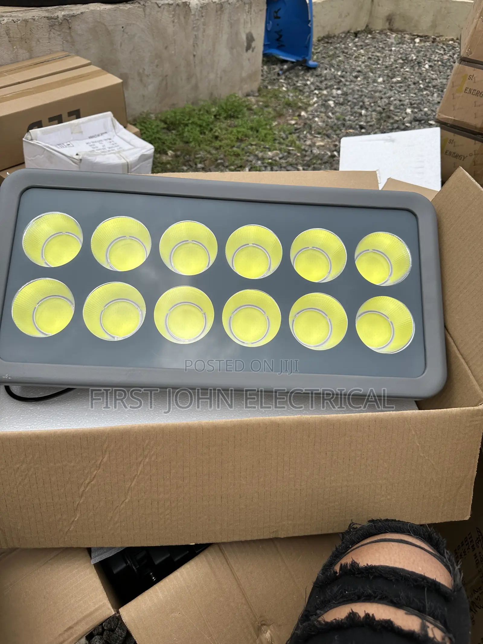 600Watt LED FLOOD LIGHT(heavy Duty)
