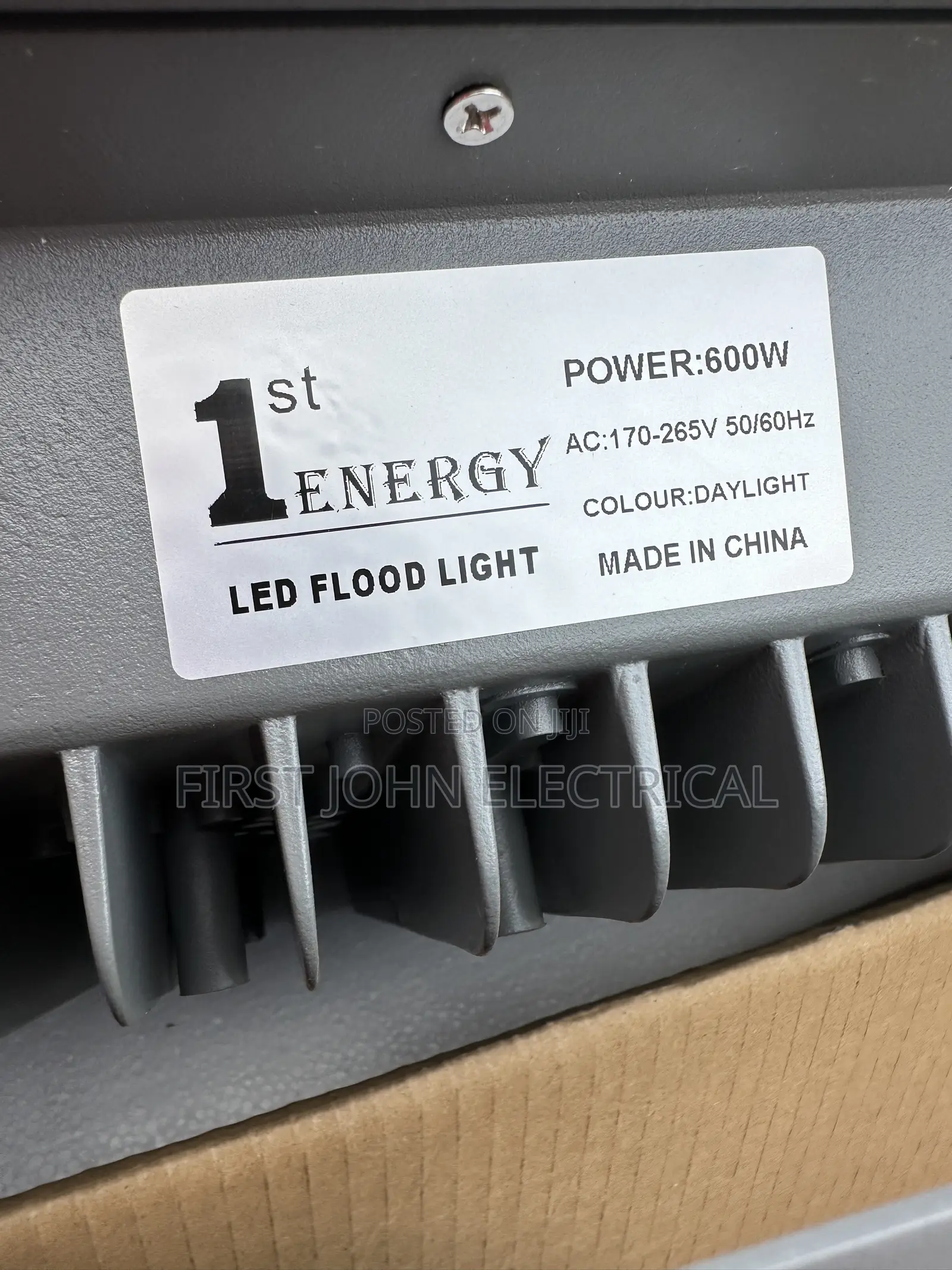 600Watt LED FLOOD LIGHT(heavy Duty)