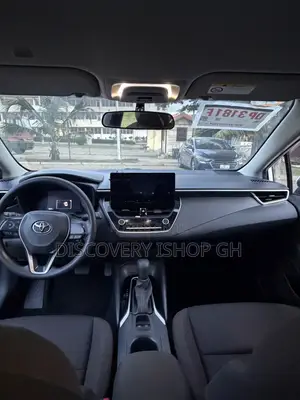 Toyota Corolla SE 2023 White