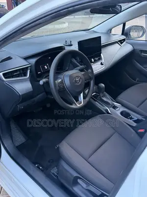 Toyota Corolla SE 2023 White