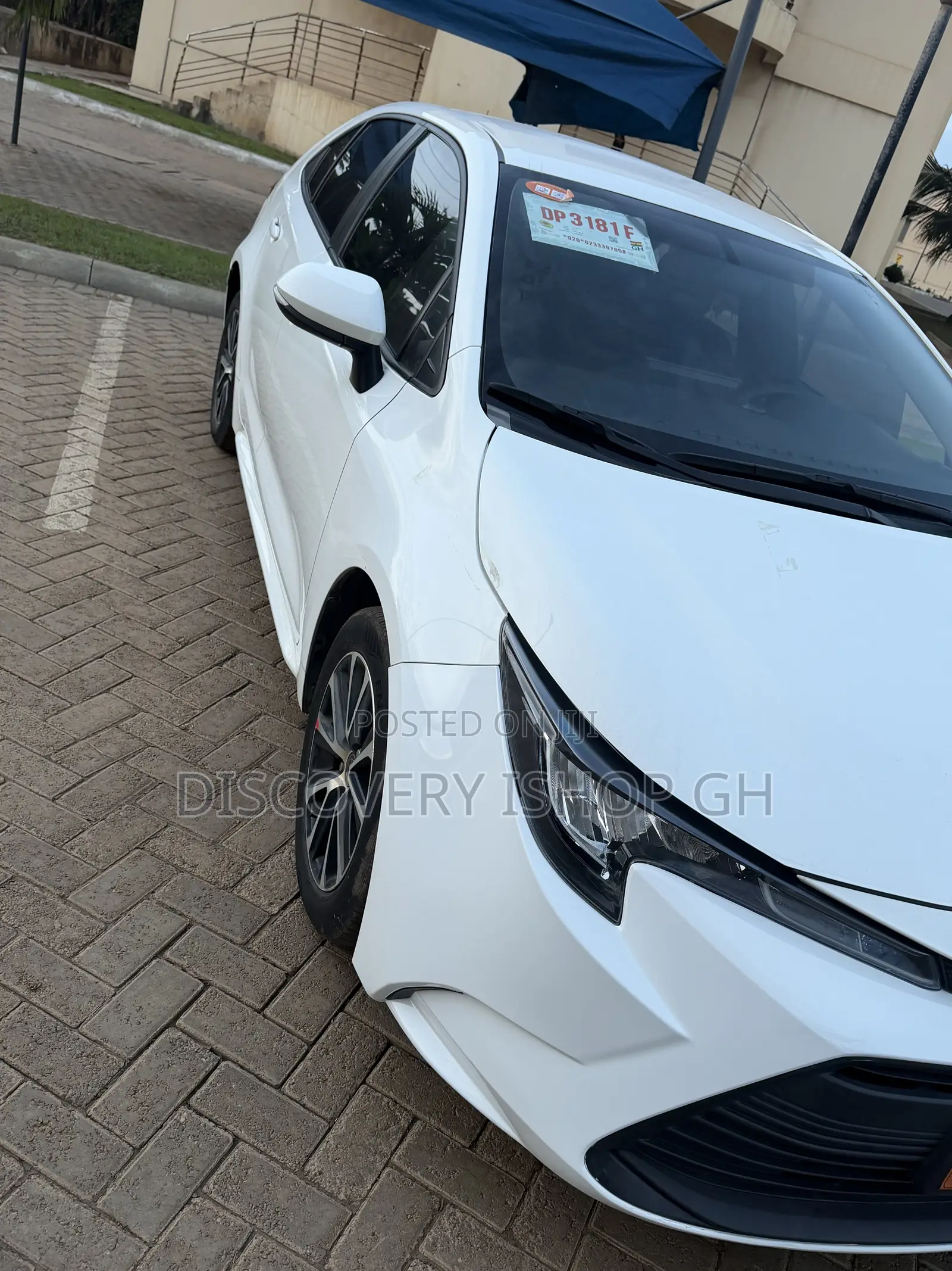 Toyota Corolla SE 2023 White