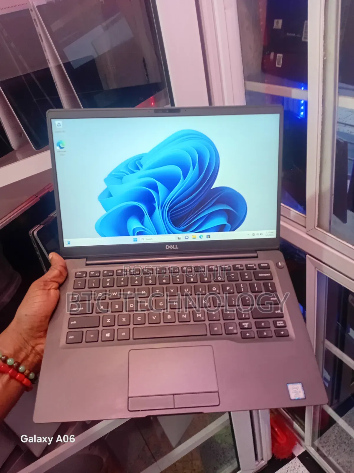 Laptop Dell Latitude 7400 8GB Intel SSD 256GB