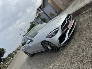 Mercedes-Benz C300 2022 Silver