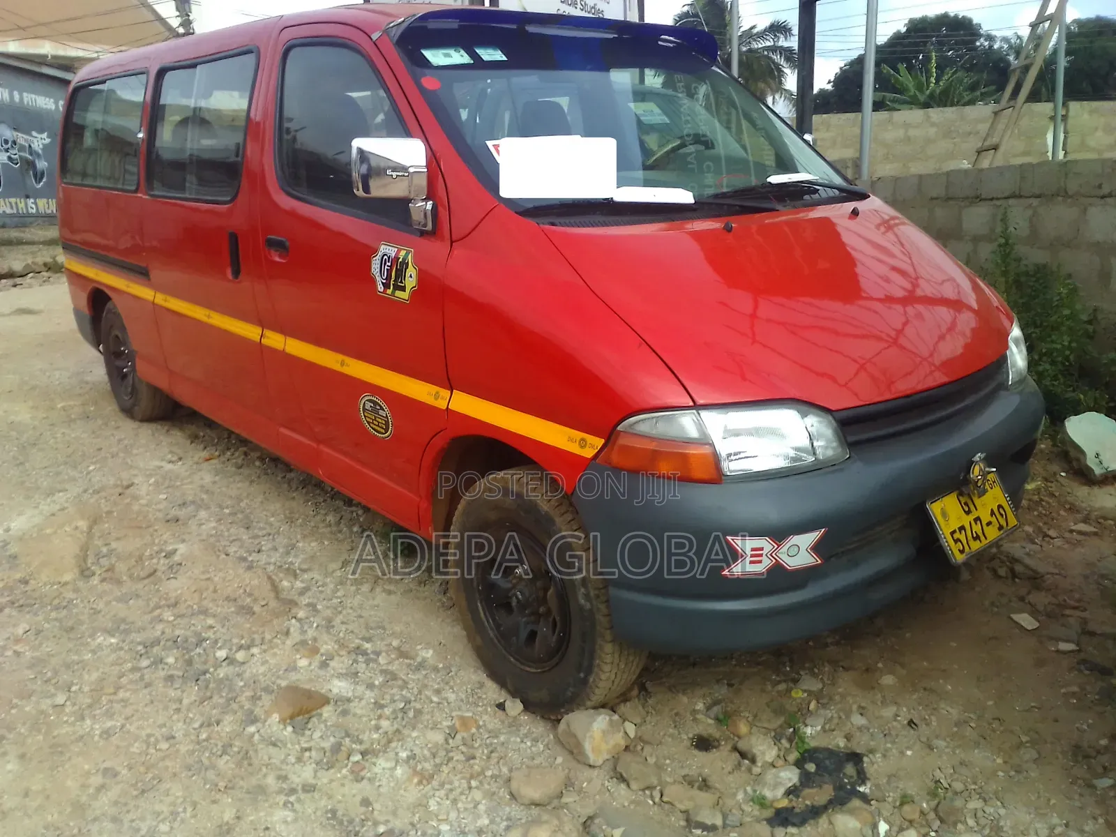 Toyota HiAce 2019 Red