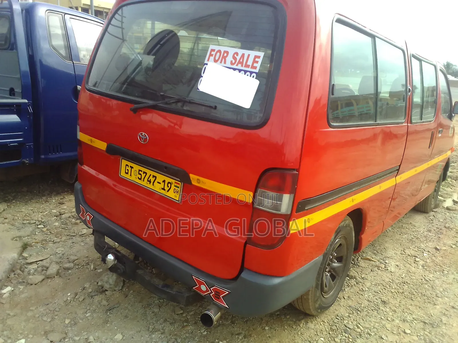 Toyota HiAce 2019 Red