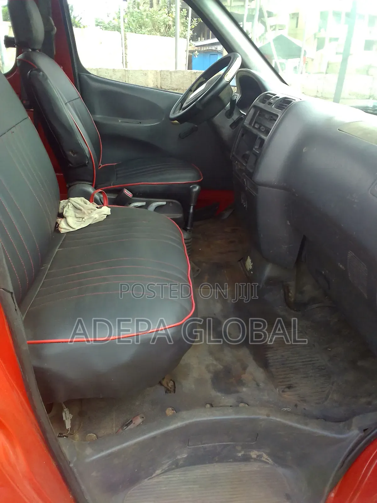 Toyota HiAce 2019 Red