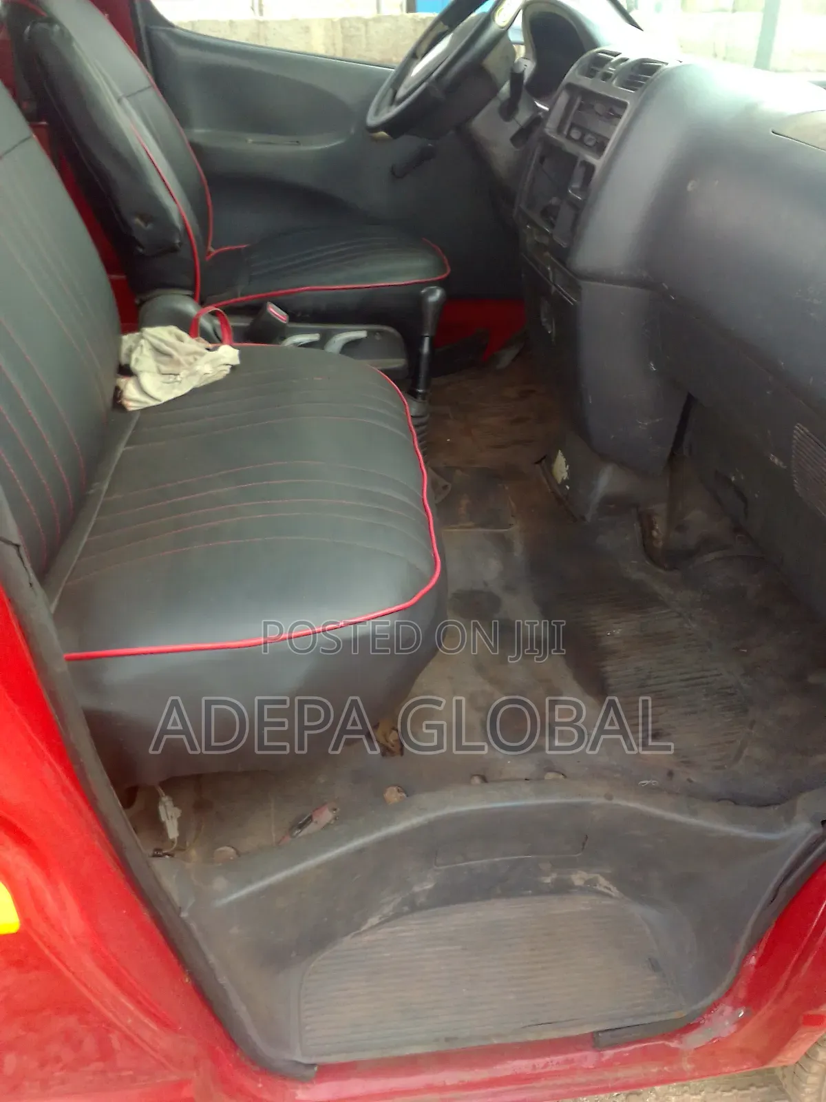 Toyota HiAce 2019 Red