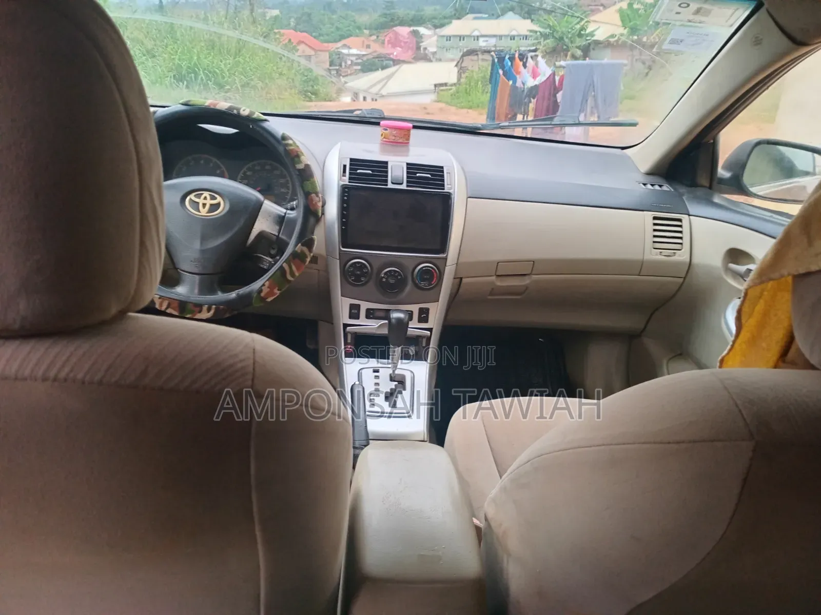 Toyota Corolla LE 4dr Sedan (1.8L 4cyl 4A) 2011 Gold