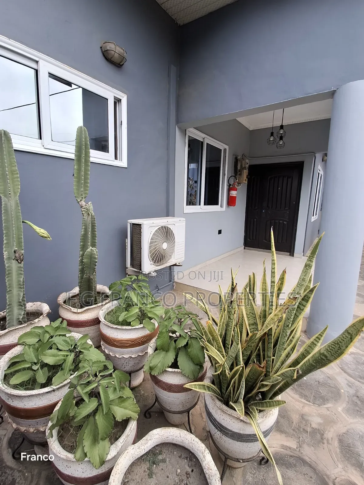 Furnished 2bdrm House in Kg Franco Properties, Baatsona Total for rent