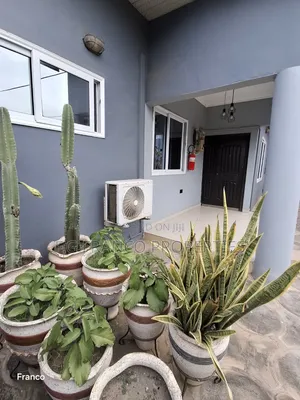 Furnished 2bdrm House in Kg Franco Properties, Baatsona Total for rent
